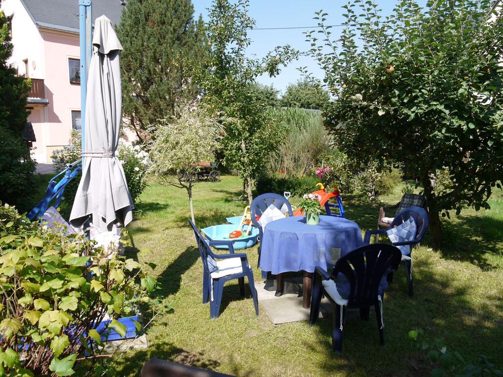 Familien-Ferienwohnung Haustein Konigswalde Екстериор снимка